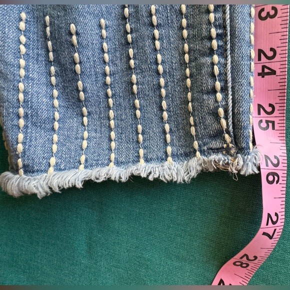 LOFT Modern Skinny Crop Women’s Distressed Blue Jeans. Decorative Hem. Size 6/28 - Picture 10 of 11